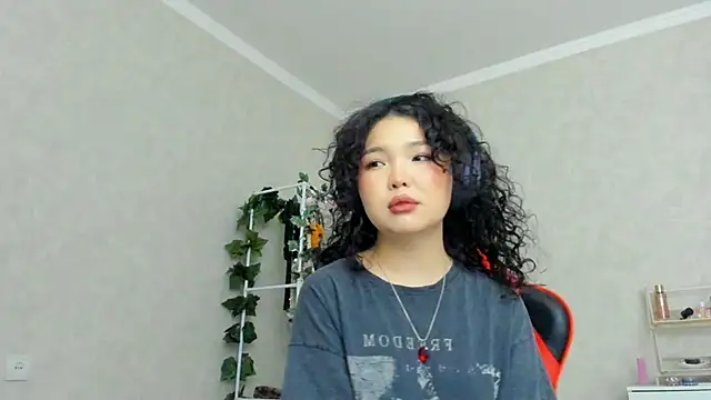 Snapshot of wastforu chatting on 12.02.24 wastforu online show from 12.02.24