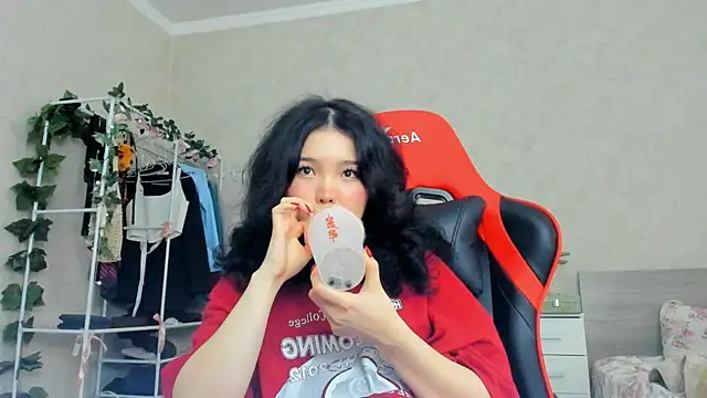 Snapshot of wastforu chatting on 01.31.25 wastforu online show from 01.31.25