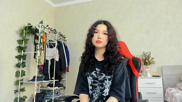 Snapshot of wastforu chatting on 02.17.25 wastforu online show from 02.17.25