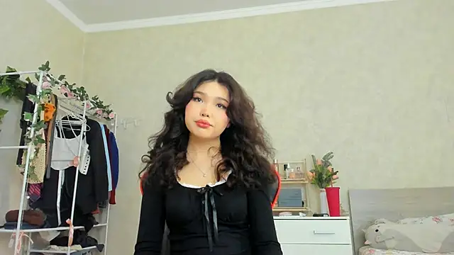 Snapshot of wastforu chatting on 02.20.25 wastforu online show from 02.20.25