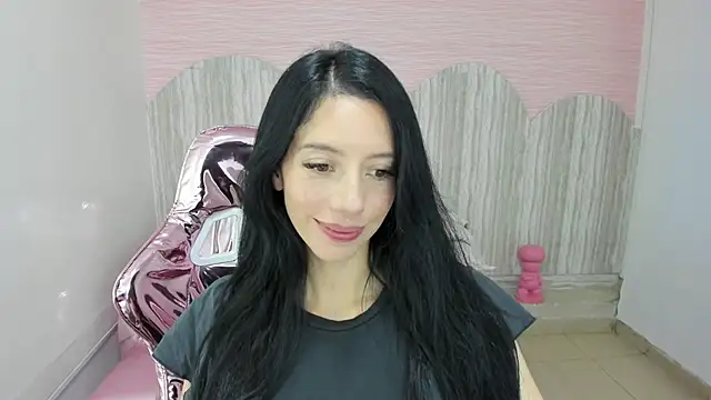 Snapshot of jess_1a chatting on 12.18.24 jess 1a online show from 12.18.24