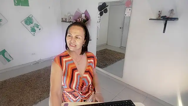 Snapshot of lollita_23_ chatting on 05.28.26 lollita 23 online show from 05.28.26