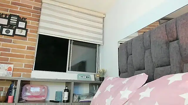 Snapshot of emiily_morgan chatting on 03.06.25 emiily morgan online show from 03.06.25