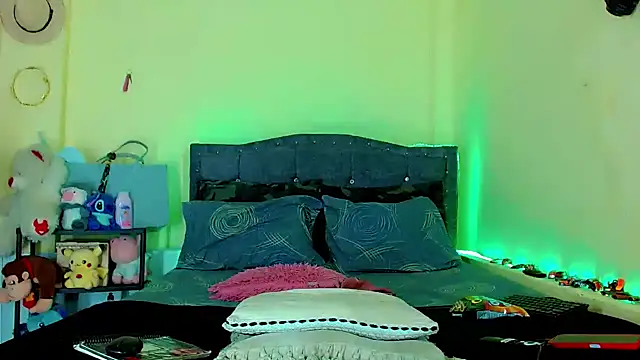 Liamscott  online show from 04.17.26