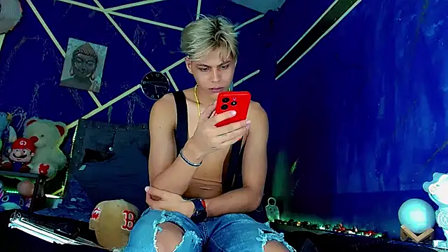 Liamscott  online show from 05.08.26