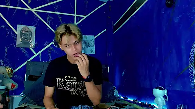 Liamscott  online show from 06.03.26