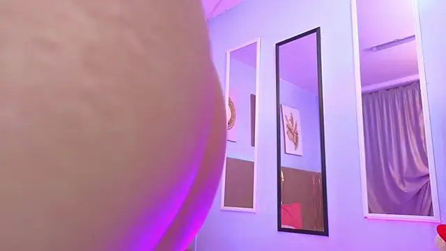 Snapshot of sarah_cruzz_ chatting on 02.21.26 sarah cruzz online show from 02.21.26