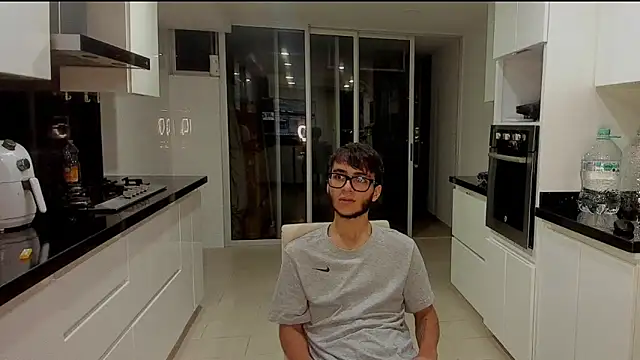 Snapshot of alejdrip chatting on 09.26.25 alejdrip online show from 09.26.25