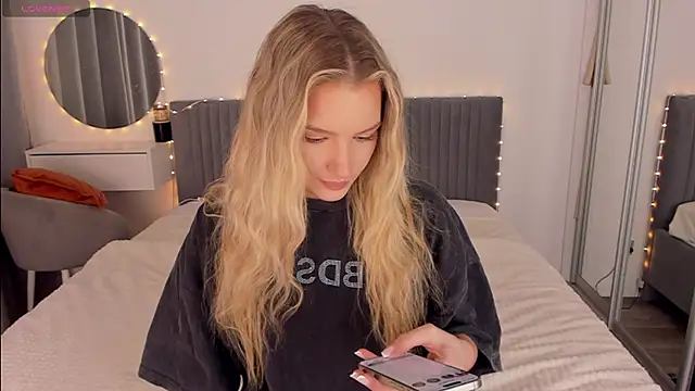 CassieRayss online show from 04.06.26