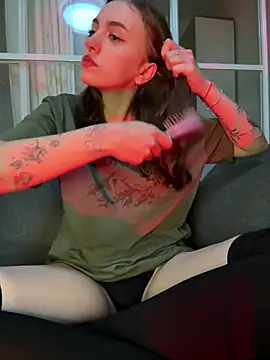 Snapshot of hotAssHell_ chatting on 02.08.25 hotAssHell online show from 02.08.25