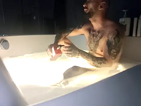 Snapshot of Mjuser666 chatting on 12.20.25 Mjuser666 online show from 12.20.25