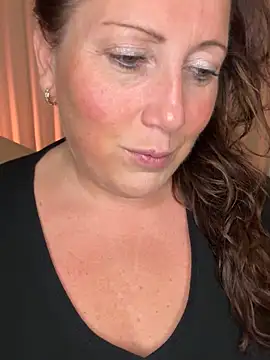 xsexycurvymilf online show from 10.29.25