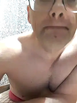 Snapshot of handsomeguy0729 chatting on 12.31.24 handsomeguy0729 online show from 12.31.24