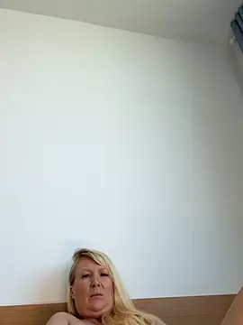 EmmaInLove23 online show from 02.21.26