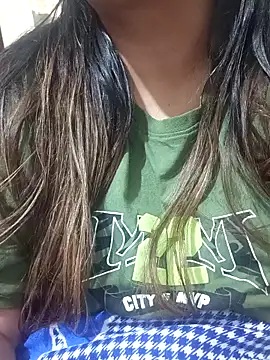 Snapshot of _Redwine_ chatting on 11.07.25 Redwine online show from 11.07.25