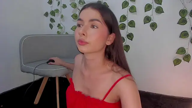 Coralinee 01 online show from 12.01.24