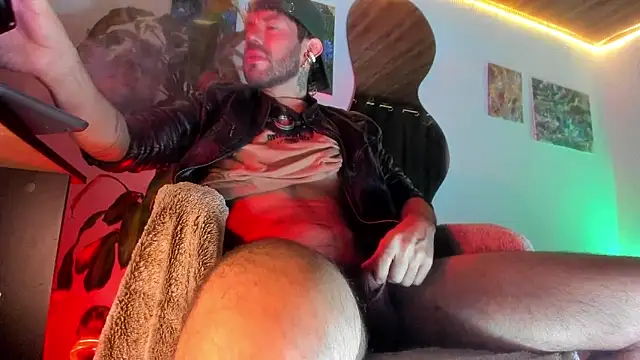 LatinMilk  online show from 06.05.26