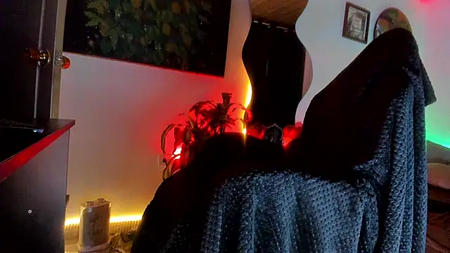 LatinMilk  online show from 07.17.26
