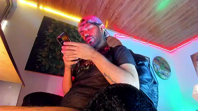 LatinMilk  online show from 07.21.26