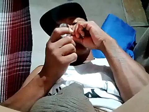 Snapshot of Moreno1813 chatting on 02.19.25 Moreno1813 online show from 02.19.25