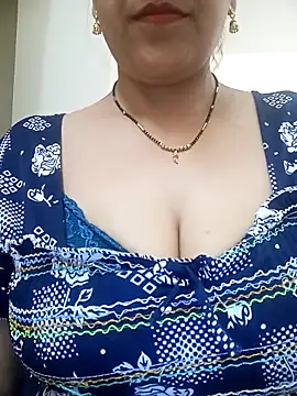 Hot-Shivani online show from 05.17.26