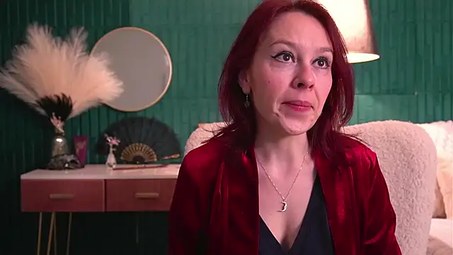 HaileyMoonn online show from 04.16.26