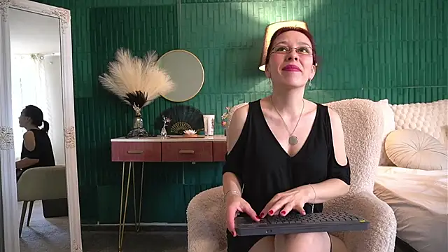HaileyMoonn online show from 06.05.26