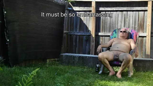 Snapshot of ButtCrackShowing-OOPS chatting on 07.06.26 ButtCrackShowing-OOPS online show from 07.06.26