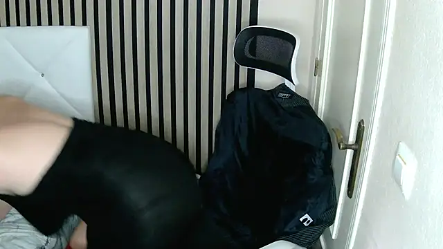 Snapshot of xxNoeliaxx chatting on 03.21.25 xxNoeliaxx online show from 03.21.25