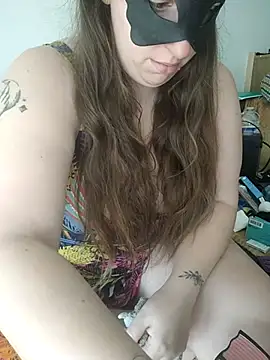 FrancaiseLynne online show from 03.16.25