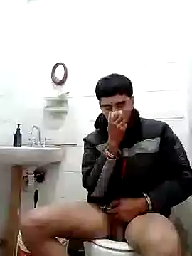 Snapshot of jordirey chatting on 12.22.24 jordirey online show from 12.22.24