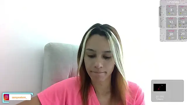 Snapshot of SamanthaWatson chatting on 10.17.25 SamanthaWatson online show from 10.17.25