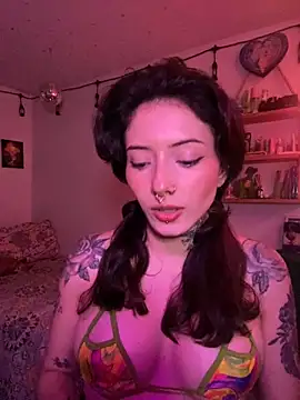 LiliJones  online show from 02.27.26