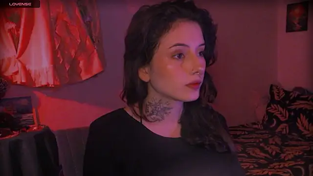 LiliJones  online show from 03.27.26