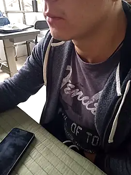 Snapshot of 97banana chatting on 03.17.25 97banana online show from 03.17.25