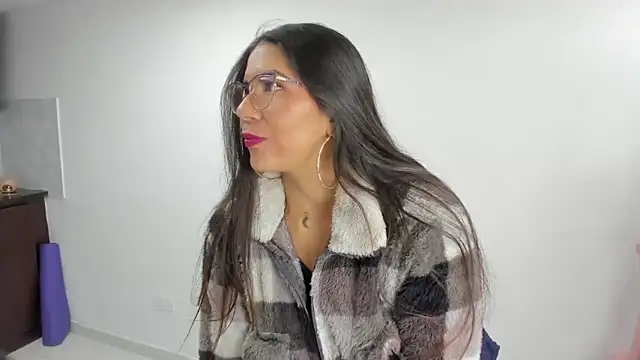 Snapshot of Luna_Dumont chatting on 05.09.26 Luna Dumont online show from 05.09.26