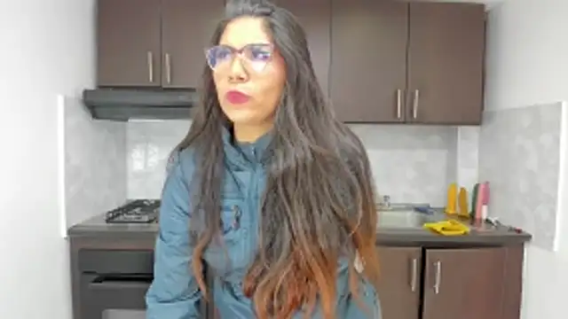 Snapshot of Luna_Dumont chatting on 05.19.26 Luna Dumont online show from 05.19.26