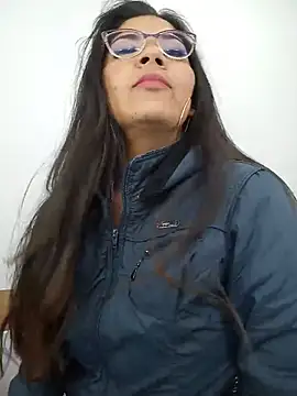 Snapshot of Luna_Dumont chatting on 05.21.26 Luna Dumont online show from 05.21.26