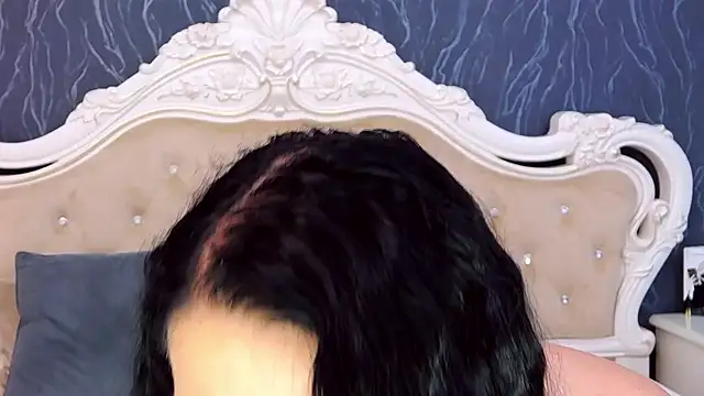 Snapshot of Lauren_Saint chatting on 10.04.25 Lauren Saint online show from 10.04.25