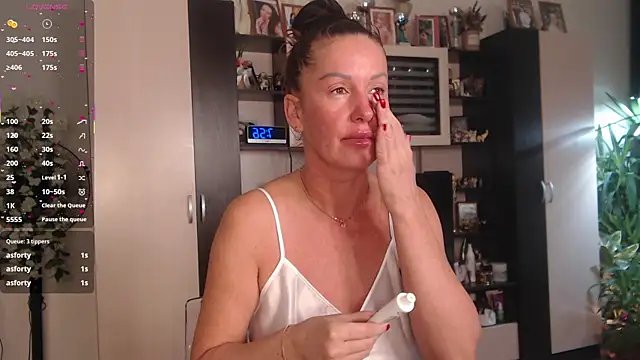 SheilaRyan online show from 11.22.25