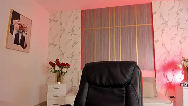 Dollar-girl online show from 02.14.26