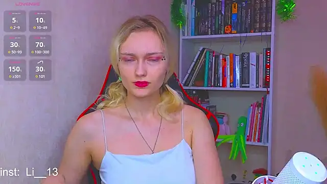 Snapshot of Angelina__1 chatting on 01.16.25 Angelina 1 online show from 01.16.25