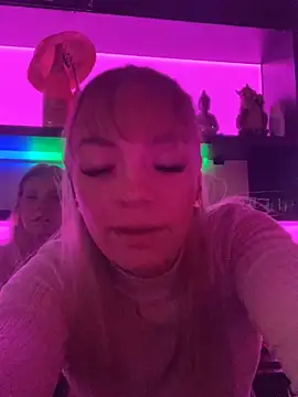 Snapshot of LizzyLush_ chatting on 09.12.25 LizzyLush online show from 09.12.25