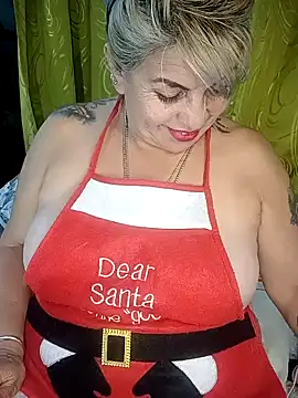 Snapshot of DirtyBIianca chatting on 12.23.24 DirtyBIianca online show from 12.23.24