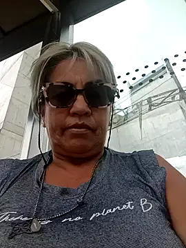Snapshot of DirtyBIianca chatting on 02.22.25 DirtyBIianca online show from 02.22.25