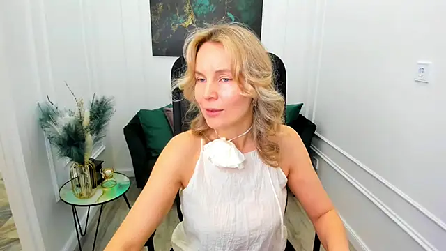 Snapshot of Sinty_Devis chatting on 05.21.26 Sinty Devis online show from 05.21.26