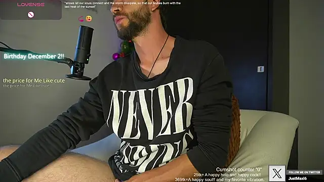 Snapshot of just_maxii chatting on 12.01.24 just maxii online show from 12.01.24