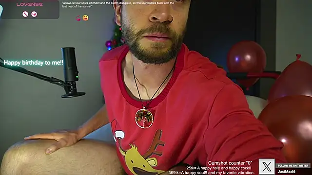 Snapshot of just_maxii chatting on 12.02.24 just maxii online show from 12.02.24