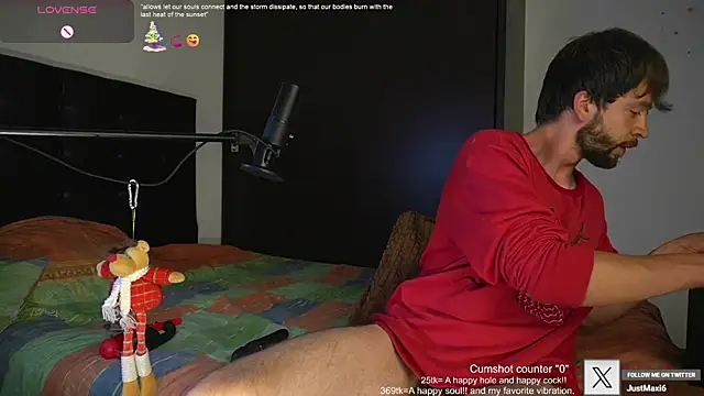 Snapshot of just_maxii chatting on 12.19.24 just maxii online show from 12.19.24