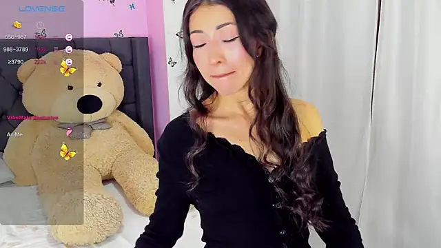 Snapshot of SophiaLiu chatting on 01.22.25 SophiaLiu online show from 01.22.25